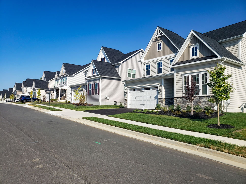 Street view of modern homes in Virginia